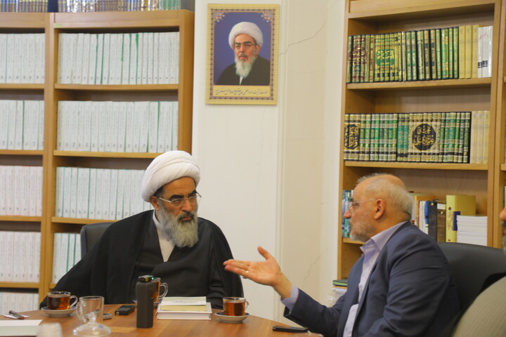 تصاویر / دیدار رئیس دفتر رئیس‌جمهور با آیت‌الله‌ فاضل لنکرانی