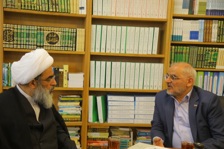 تصاویر / دیدار رئیس دفتر رئیس‌جمهور با آیت‌الله‌ فاضل لنکرانی