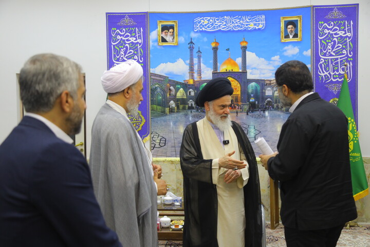 تصاویر / دیدار رئیس دفتر رئیس‌جمهور با آیت‌الله‌ حسینی بوشهری