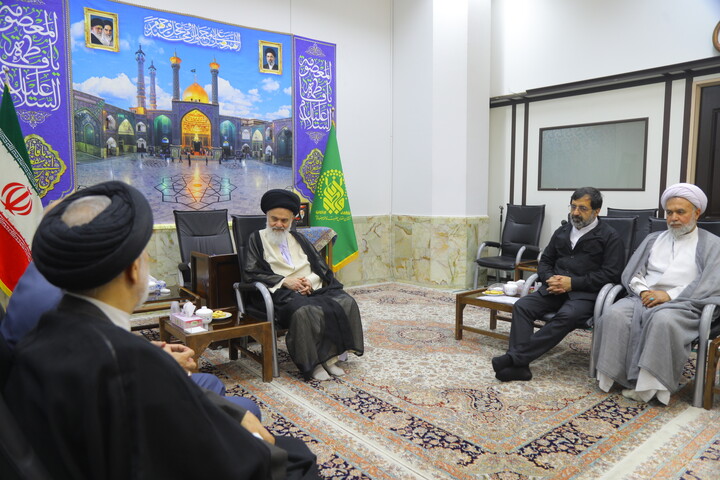 تصاویر / دیدار رئیس دفتر رئیس‌جمهور با آیت‌الله‌ حسینی بوشهری