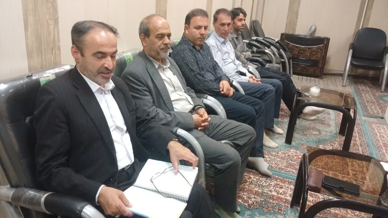 جمعی ازبسیج حقوقدانان آران وبیدگل با امام جمعه نوش آباد دیدار کردند