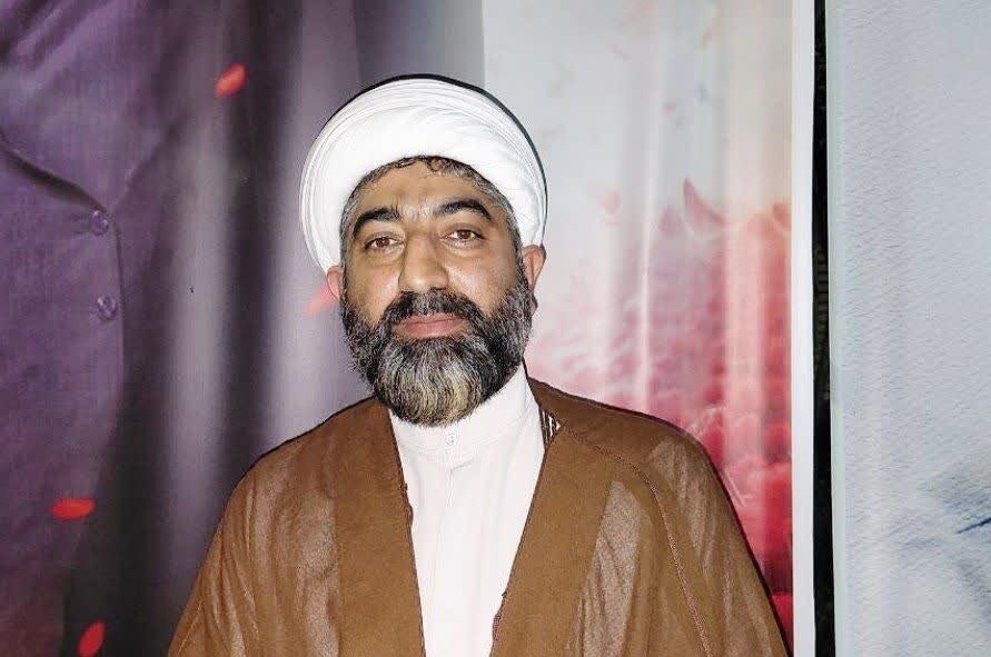 امام خمینی (ره) نقاب از چهره دولت وابسته به استعمار کشیدند