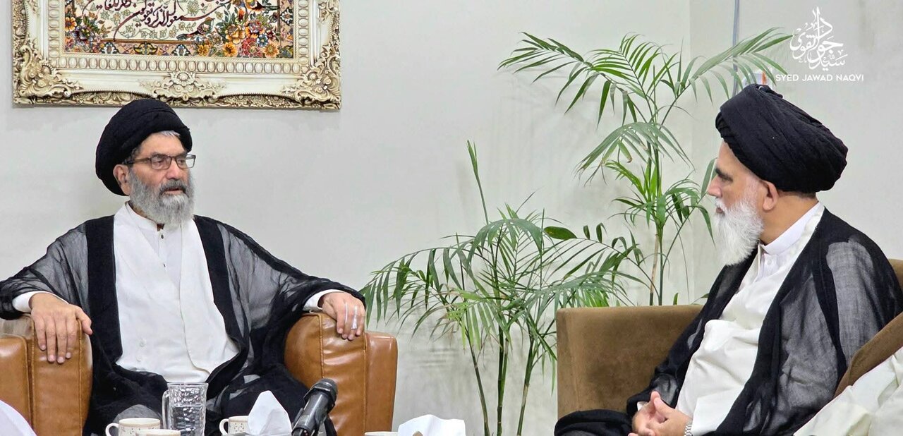 علامہ جواد نقوی کی قائد ملت جعفریہ پاکستان سے ملاقات؛ اہلیہ کے انتقال پر تعزیت پیش کی
