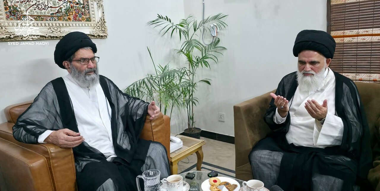 علامہ جواد نقوی کی قائد ملت جعفریہ پاکستان سے ملاقات؛ اہلیہ کے انتقال پر تعزیت پیش کی