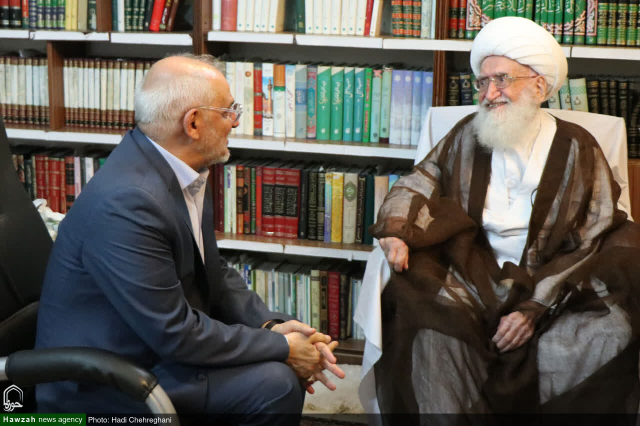 تصاویر / دیدار رئیس دفتر رئیس‌جمهور با آیت‌الله‌ العظمی نوری همدانی