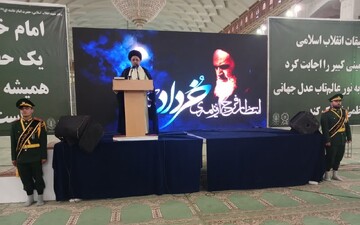 تاکید امام جمعه بناب بر حفظ اقتدار در دیپلماسی؛ امام خمینی (ره) نماد ایستادگی و عزت ملی بود