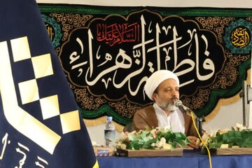 شیعیان جهان در تکاپوی شناخت رهبر انقلاب حضرت آیت‌الله سیدمجتبی خامنه‌ای هستند