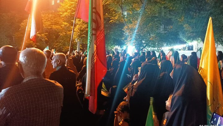 تصاویر/ تقدیر فرمانده سپاه تهران از حضور حماسی نمازگزاران مسجد المهدی(ع) در دفاع از انقلاب و وطن