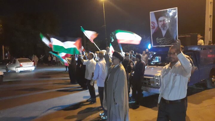 تصاویر/ تقدیر فرمانده سپاه تهران از حضور حماسی نمازگزاران مسجد المهدی(ع) در دفاع از انقلاب و وطن