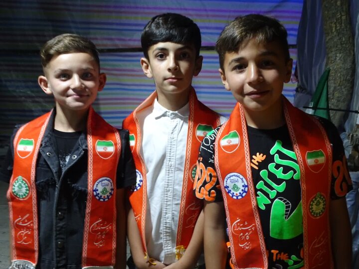 تصاویر/  همزمان با دهه امامت؛ میدان اصلی شهرستان چهاربرج صحنه فریادهای مرگ بر آمریکا و تجدید بیعت با رهبری
