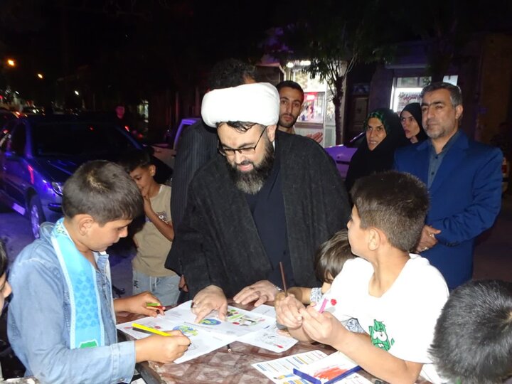 تصاویر/  همزمان با دهه امامت؛ میدان اصلی شهرستان چهاربرج صحنه فریادهای مرگ بر آمریکا و تجدید بیعت با رهبری