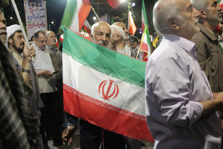 تصاویر / قیام مردم ملایر در خیابان‌های شهر
