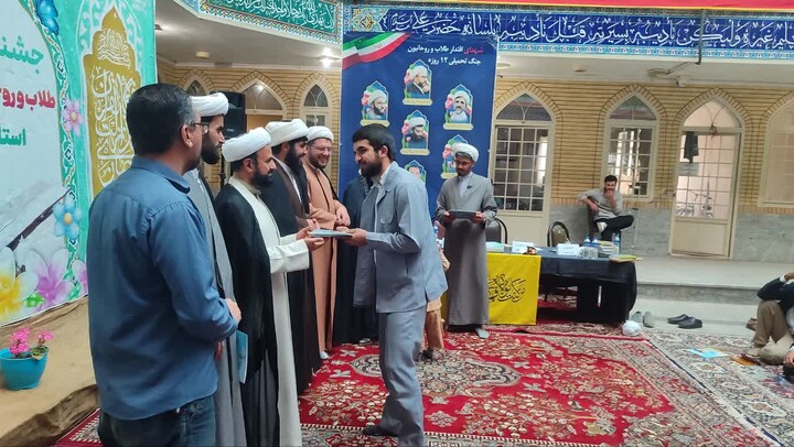 تصاویر / برگزاری جشنواره قرآنی گرامیداشت شهید «حجت الاسلام کمال قاسمی» در مدرسه علمیه رسول اکرم(ص) مریانج