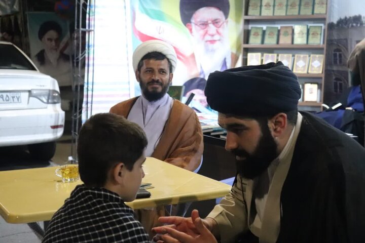 تصاویر/ استمرار فعالیت‌های قرارگاه خدمت رسانی مدرسه علمیه قرآنی قائد شهید امام خامنه‌ای ارومیه