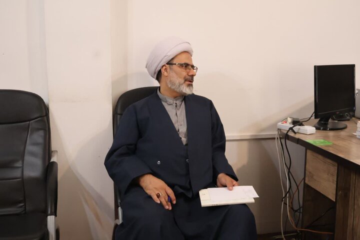 تصاویر/ مرحله اول مصاحبه داوطلبان پذیرش مدرسه علمیه امام خمینی (ره) ارومیه