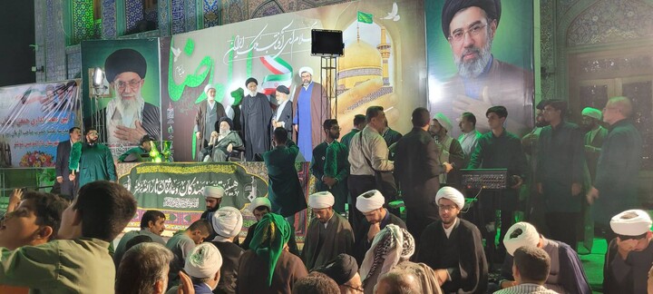 مراسم تلبس جمعی از طلاب مدرسه علمیه شهرستان شوشتر