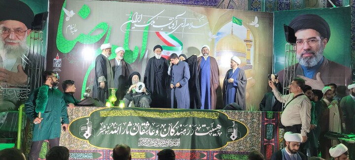 مراسم تلبس جمعی از طلاب مدرسه علمیه شهرستان شوشتر