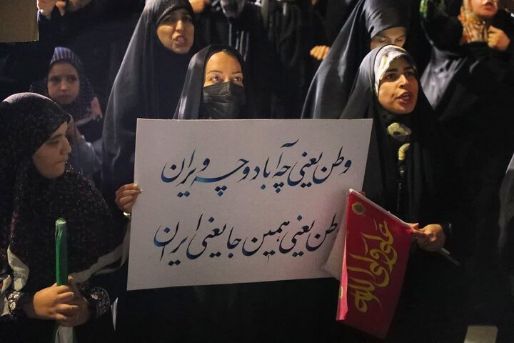 تصاویر/ اجتماع مردمی «شب‌های اقتدار» در آستانه عید با سعادت غدیر خم در سمنان