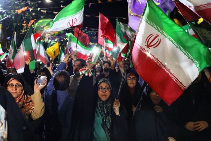 تصاویر/ اجتماع مردمی «شب‌های اقتدار» در آستانه عید با سعادت غدیر خم در سمنان