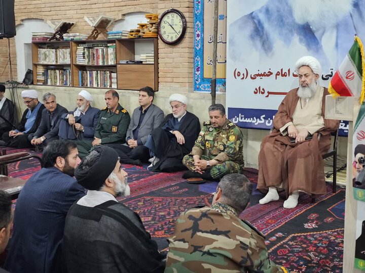تصاویر/ مراسم گرامیداشت سالگرد ارتحال امام خمینی (ره) در سنندج