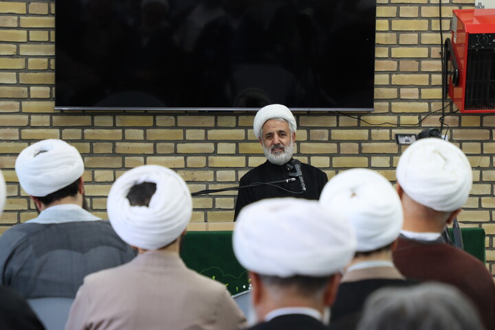 تصاویر / دوره پودمانی تعالی مدیران مدارس علمیه استان قم