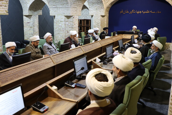 تصاویر / دوره پودمانی تعالی مدیران مدارس علمیه استان قم