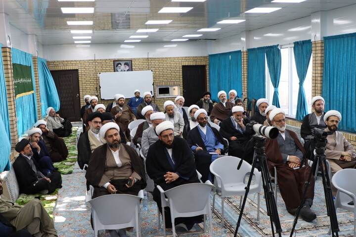 تصاویر / دوره پودمانی تعالی مدیران مدارس علمیه استان قم