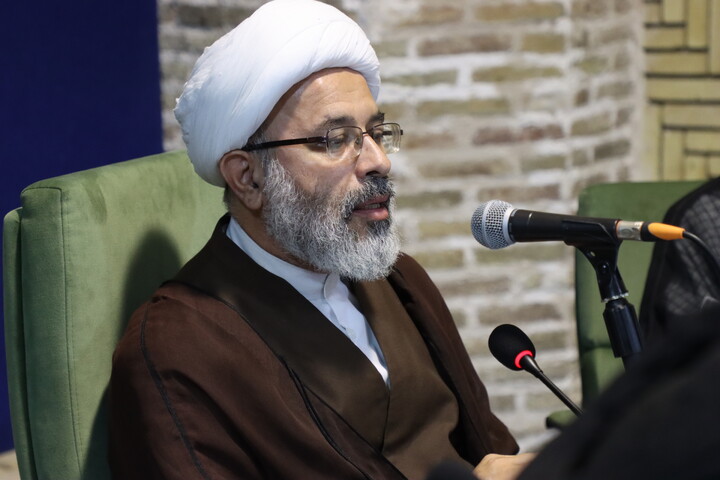 تصاویر / دوره پودمانی تعالی مدیران مدارس علمیه استان قم