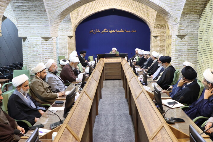 تصاویر / دوره پودمانی تعالی مدیران مدارس علمیه استان قم