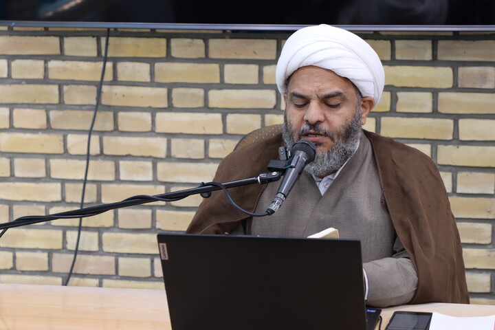 تصاویر / دوره پودمانی تعالی مدیران مدارس علمیه استان قم