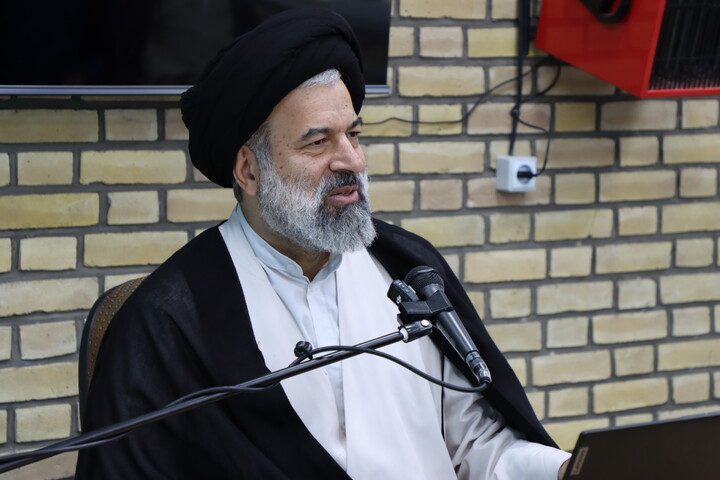 تصاویر / دوره پودمانی تعالی مدیران مدارس علمیه استان قم