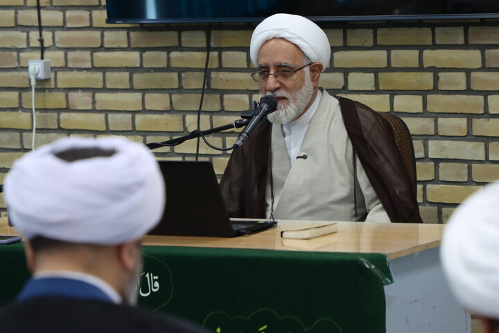 تصاویر / دوره پودمانی تعالی مدیران مدارس علمیه استان قم