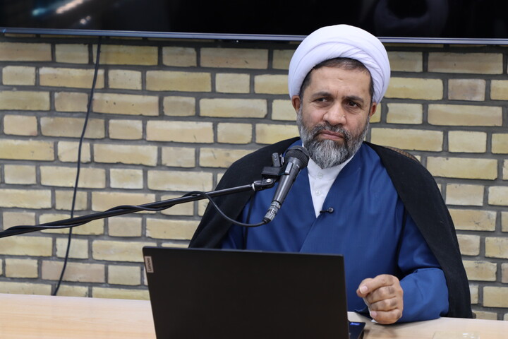 تصاویر / دوره پودمانی تعالی مدیران مدارس علمیه استان قم