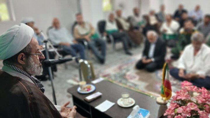 تصاویر/ مراسم گرامیداشت عید سعید غدیر خم و ارتحال ملکوتی امام خمینی (ره) در دفتر امام جمعه دابودشت