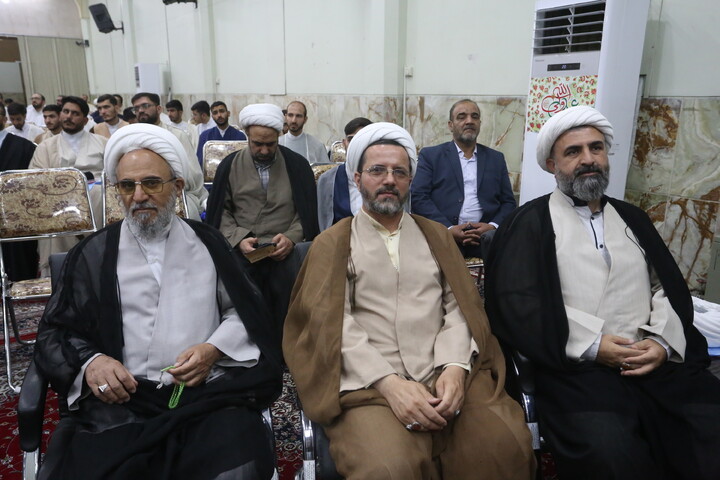 تصاویر/ آیین عمامه گذاری طلاب حوزه علمیه اصفهان
