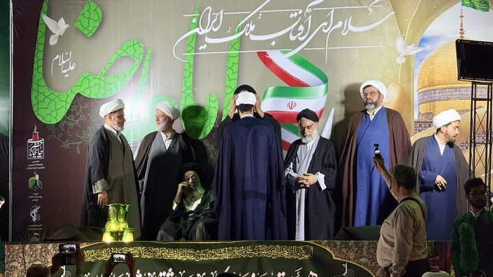 تصاویر/اجتماع امت حزب الله و مراسم تعمیم طلاب  مدرسه علمیه صاحب الزمان شوشتر