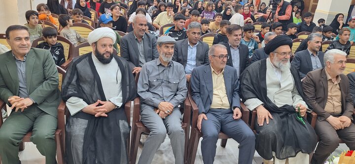 گزارش تصویری/ تجلی مهر علوی در یاسوج؛ دیدار چهره‌به‌چهره مقامات ارشد کهگیلویه و بویراحمد با ۱۵۰ دانش‌آموز یتیم