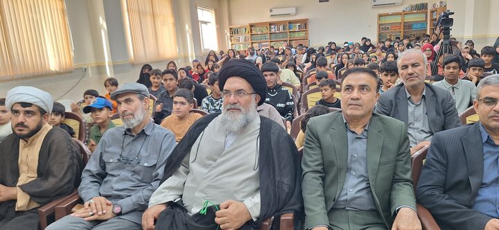 گزارش تصویری/ تجلی مهر علوی در یاسوج؛ دیدار چهره‌به‌چهره مقامات ارشد کهگیلویه و بویراحمد با ۱۵۰ دانش‌آموز یتیم