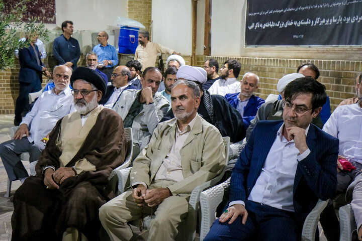 تصاویر/ نشست شاعرانه "روح نستوه"