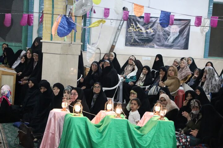 تصاویر/ آیین تجلیل از فرهنگیان و سادات نمازگزار مسجد سیدالشهدا(ع) سمنان
