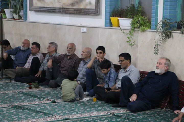 تصاویر/ آیین تجلیل از فرهنگیان و سادات نمازگزار مسجد سیدالشهدا(ع) سمنان