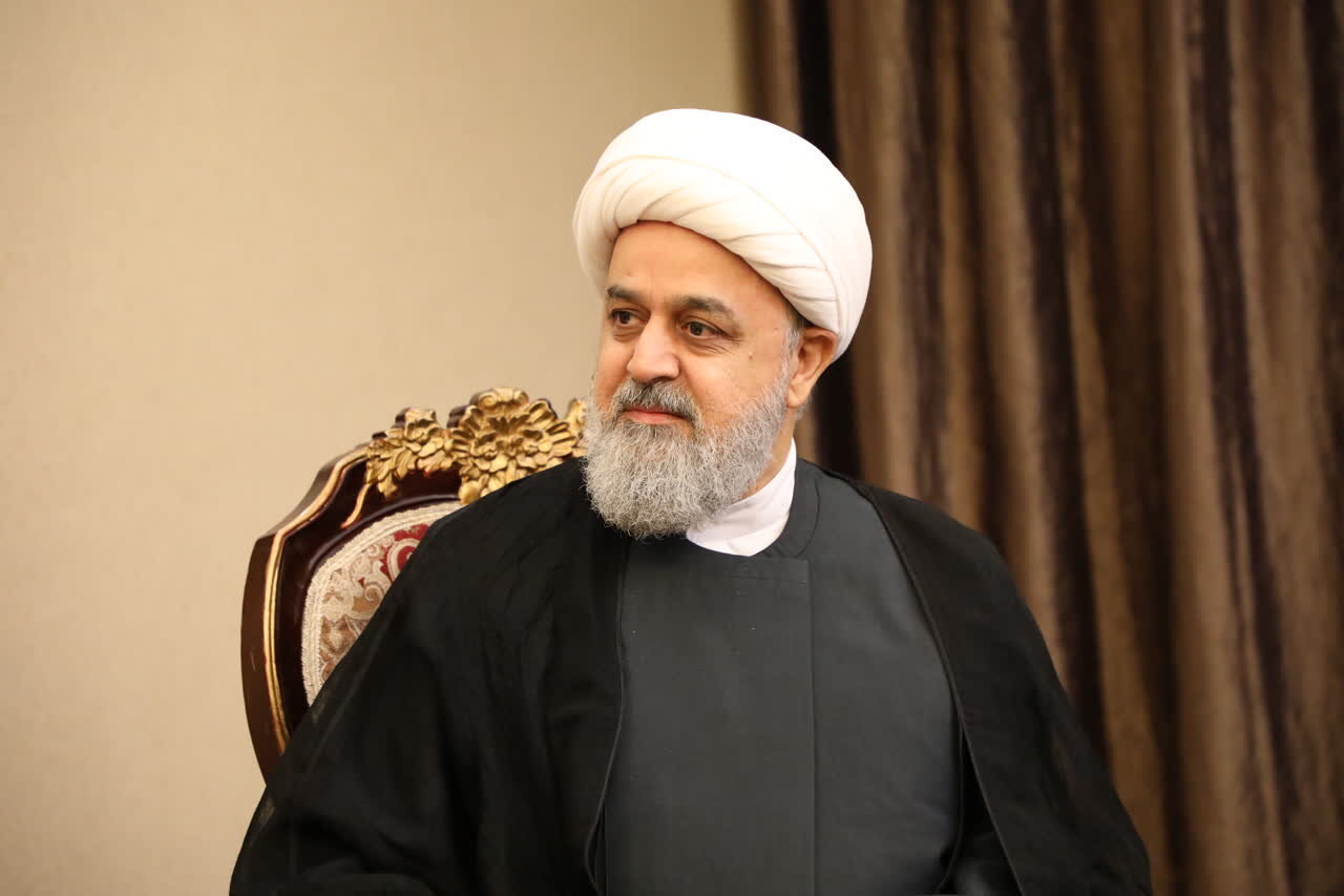 پیروی از خط مشی امام راحل و رهنمودهای رهبر شهید، ما را به سمت «امت واحده» سوق می‌دهد