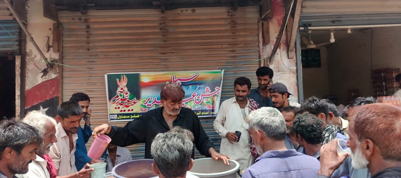 سندھ؛ امام رضاؑ فاؤنڈیشن کے تحت شہر کے مختلف مقامات پر غدیر آگاہی کیمپ اور موکب کا قیام+تصاویر اور ویڈیوز