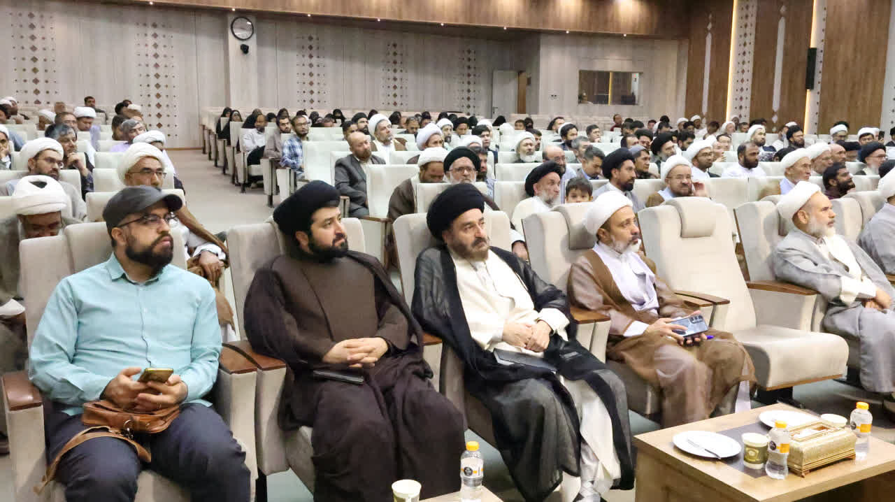 گردهمایی مبلغان محرم ۱۴۴۸ هجری قمری و یادبود قائد شهید حضرت امام سیدعلی خامنه‌ای(ره) که با حضور مبلغان، اساتید و طلاب جامعه‌المصطفی العالمیه