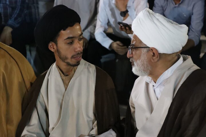 تصاویر | عمامه گذاری طلاب کنگان در عید غدیر