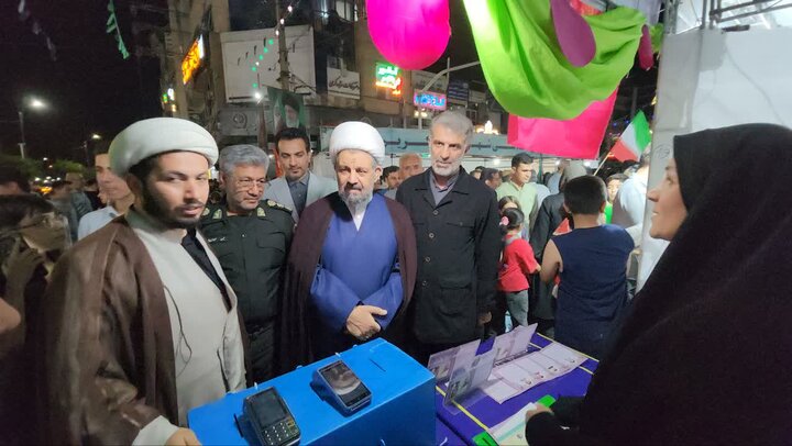 تصاویر/ مراسم یک کیلومتری جشن بزرگ عید غدیر در  رباط کریم