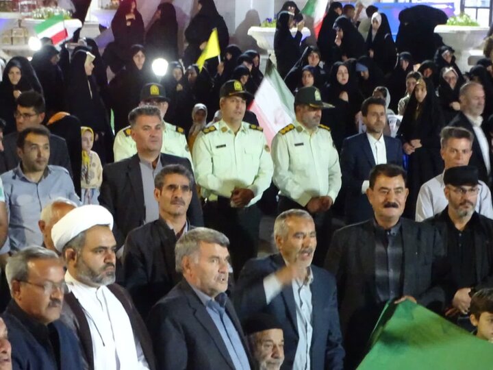 تصاویر/ فریاد استقامت در چهاربرج؛ بیعتی حماسی با ولایت در شب عید غدیر