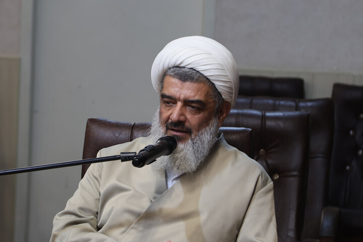 تصاویر / دیدار مسئول و اعضا ستاد نماز جمعه همدان با نماینده ولی فقیه در استان همدان