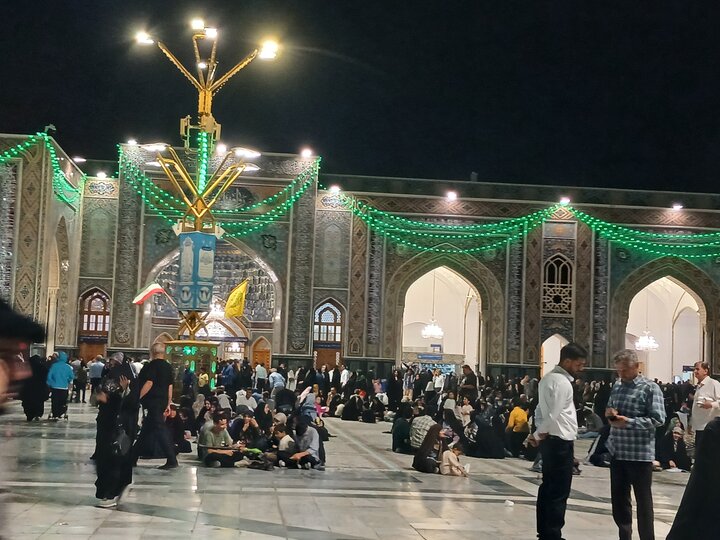 تصاویر/ حرم مطهر رضوی در شب عیدغدیر