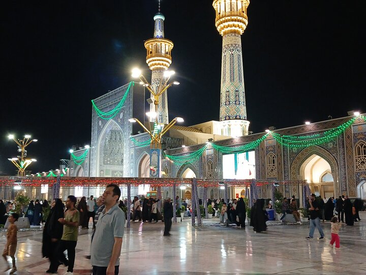 تصاویر/ حرم مطهر رضوی در شب عیدغدیر